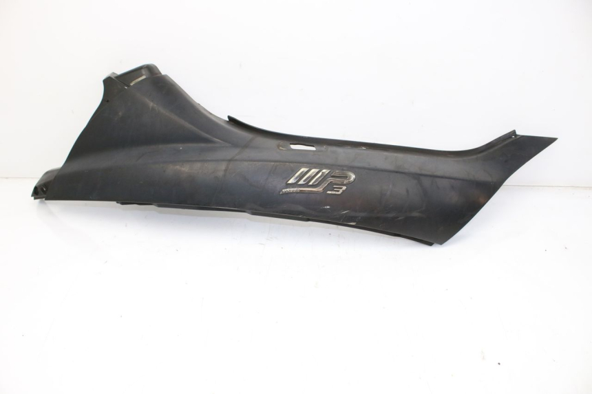 photo de RIGHT REAR SIDE PANEL PIAGGIO MP3 LT 300 (2010 - 2016) - Fixing points details