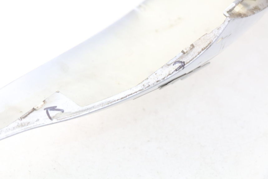 photo de RIGHT REAR SIDE PANEL PIAGGIO MP3 125 (2006 - 2014) - Zoom on usage condition