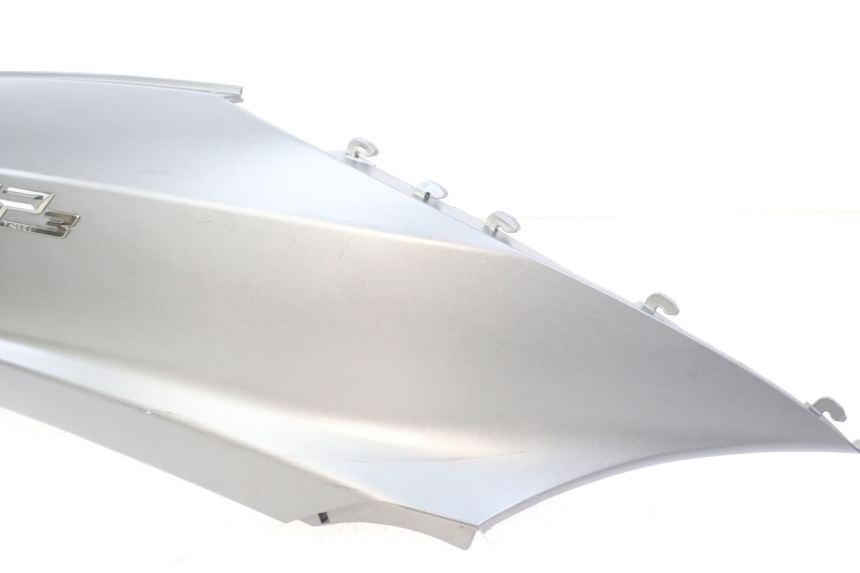 photo de RIGHT REAR SIDE PANEL PIAGGIO MP3 500 (2014 - 2017) - Distinctive features