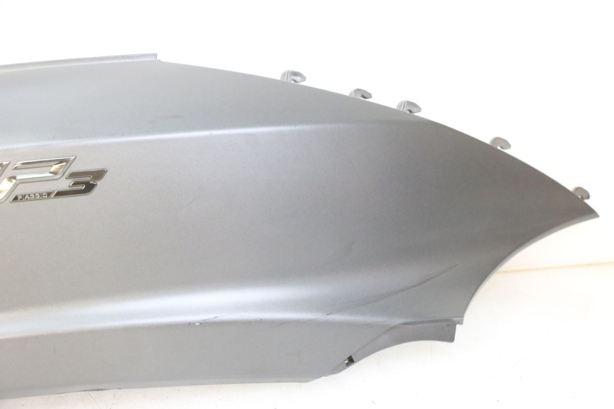 photo de RIGHT REAR SIDE PANEL PIAGGIO MP3 500 (2014 - 2017) - Component zoom