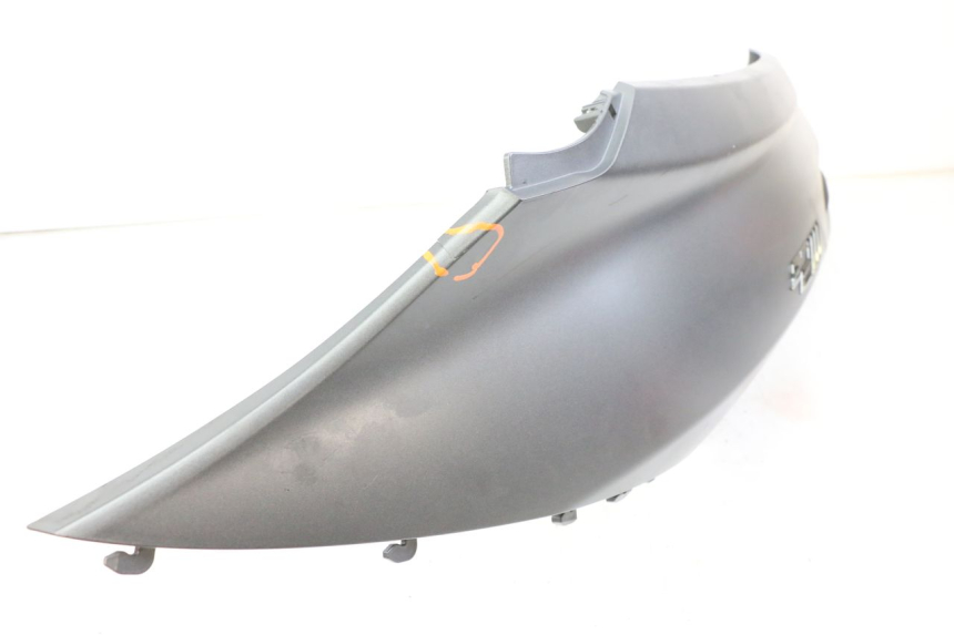 photo de RIGHT REAR SIDE PANEL PIAGGIO MP3 500 (2014 - 2017) - Zoom on usage condition