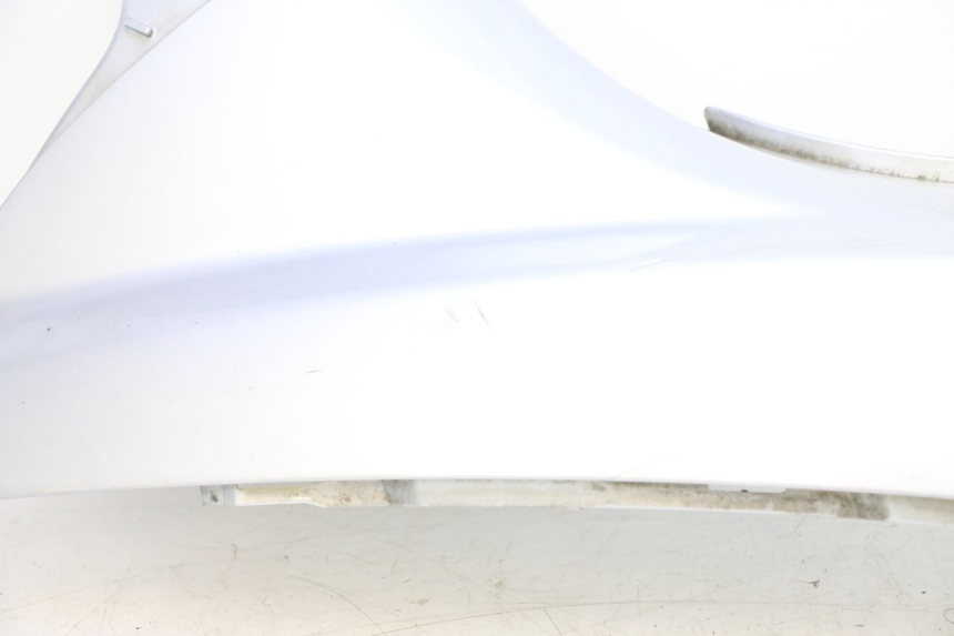 photo de RIGHT REAR SIDE PANEL PIAGGIO MP3 125 (2006 - 2014) - Technical close-up
