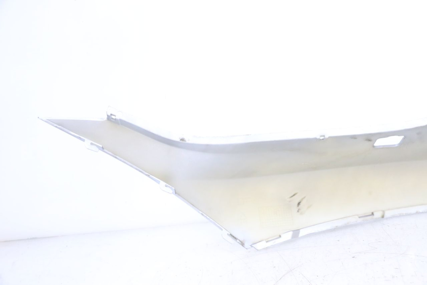 photo de RIGHT REAR SIDE PANEL PIAGGIO MP3 125 (2006 - 2014) - Surface and material condition