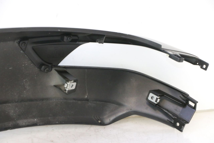 photo de REAR RIGHT PANEL PIAGGIO MP3 500 (2016 - 2018) - Additional view of the item