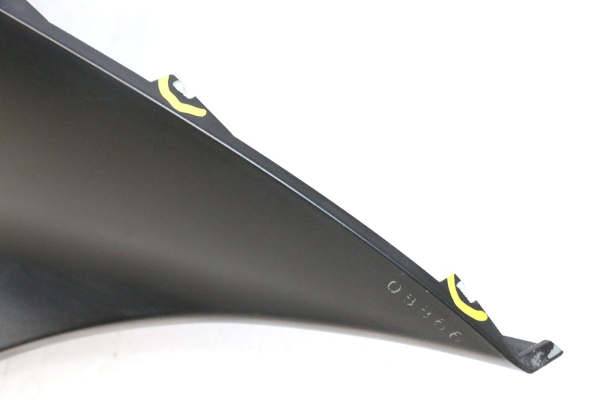 photo de REAR RIGHT PANEL PIAGGIO MP3 500 (2016 - 2018) - Fixing points details