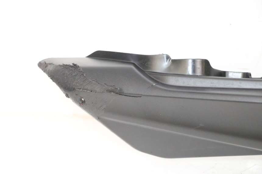photo de REAR RIGHT PANEL YAMAHA MT-07 MT07 ABS 700 (2018 - 2020) - Detailed visual inspection