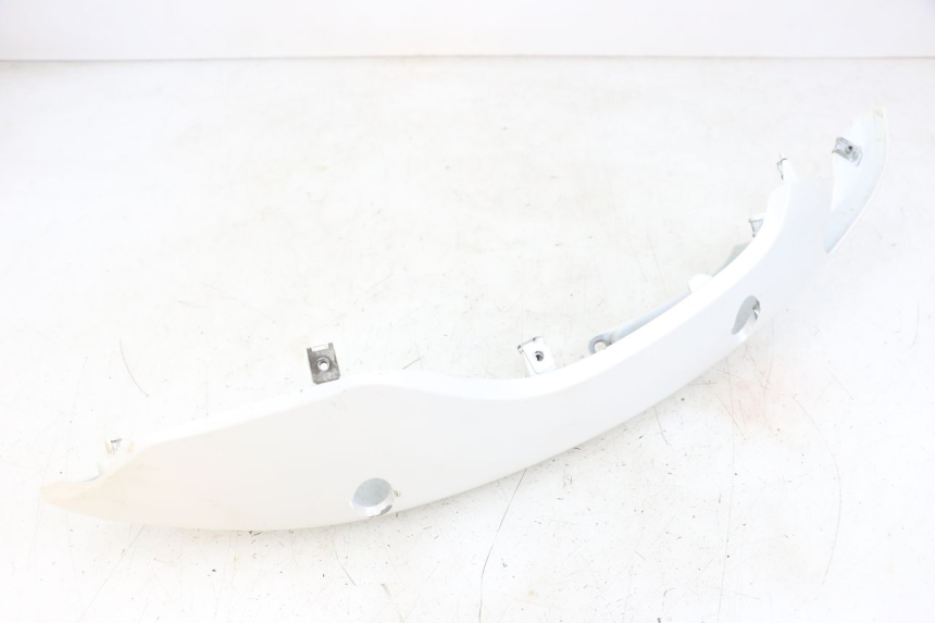 photo de REAR RIGHT PANEL MOTO GUZZI NORGE 8V GT 1200 (2011 - 2016) - Component detail