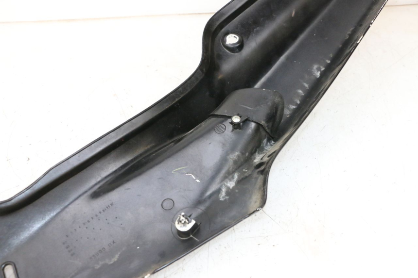 photo de REAR RIGHT PANEL HONDA NSR R 125 (1994 - 2003) - Alternative perspective