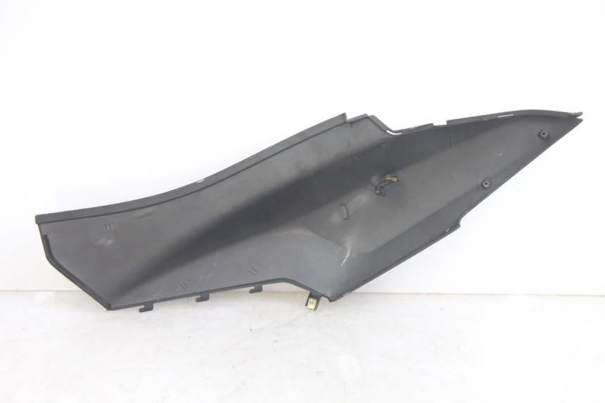 photo de RIGHT REAR SIDE PANEL SYM ORBIT 2 TS 2T 50 (2011 - 2016) - Alternative perspective
