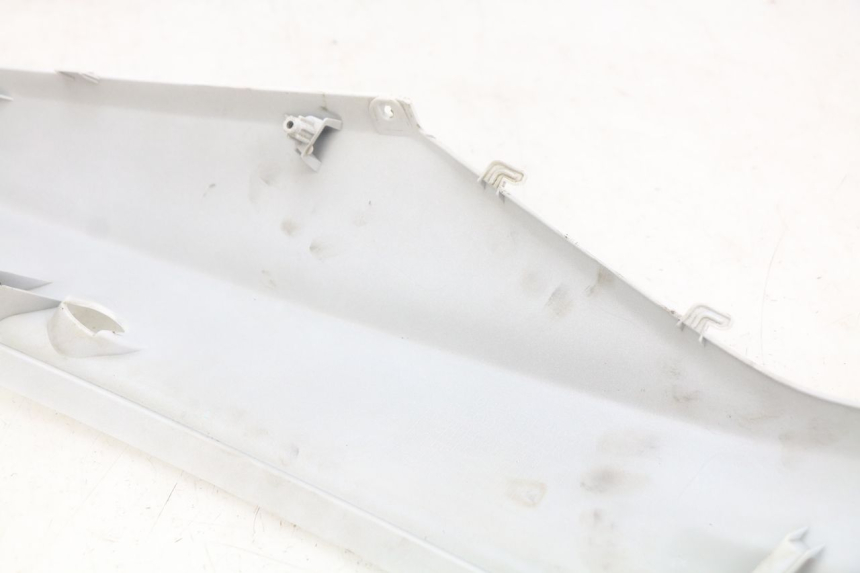 photo de RIGHT REAR SIDE PANEL SYM ORBIT III 3 4T 50 (2018 - 2021) - Technical close-up
