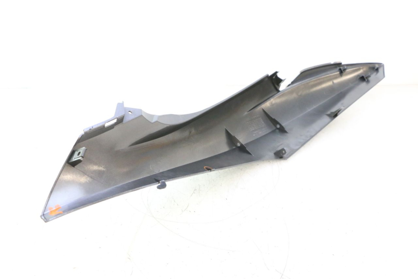 photo de REAR RIGHT PANEL HONDA PCX (JF28) 125 (2009 - 2011) - Technical close-up