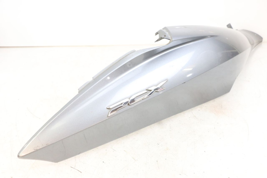 photo de RIGHT REAR SIDE PANEL HONDA PCX (JF47) 125 (2012 - 2013) - Surface and material condition