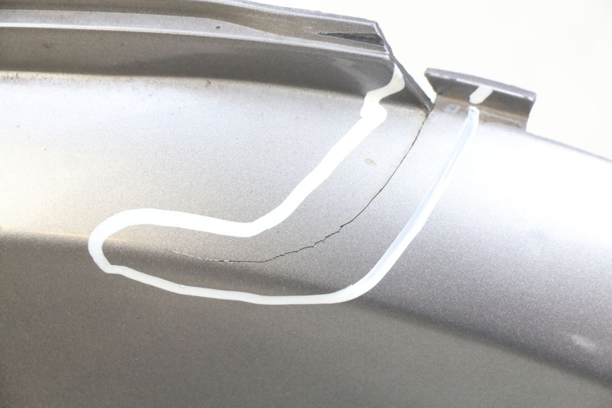 photo de RIGHT REAR SIDE PANEL HONDA PES PS I 125 (2006 - 2012) - Technical close-up