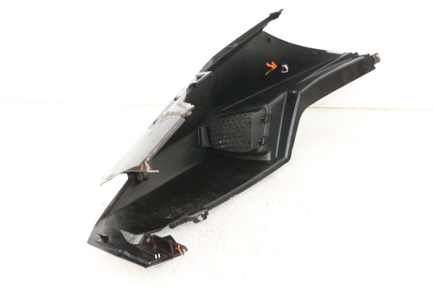 photo de REAR RIGHT PANEL PEUGEOT SPEEDFIGHT 3 LC 2T 50 (2009 - 2015) - Fixing points details