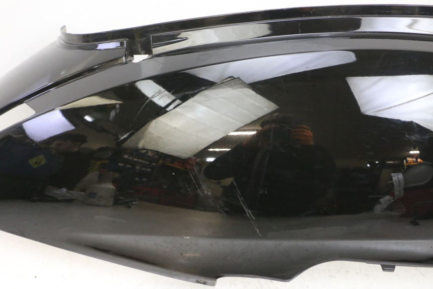 photo de REAR RIGHT PANEL EFUN PUSA 1 - Distinctive features