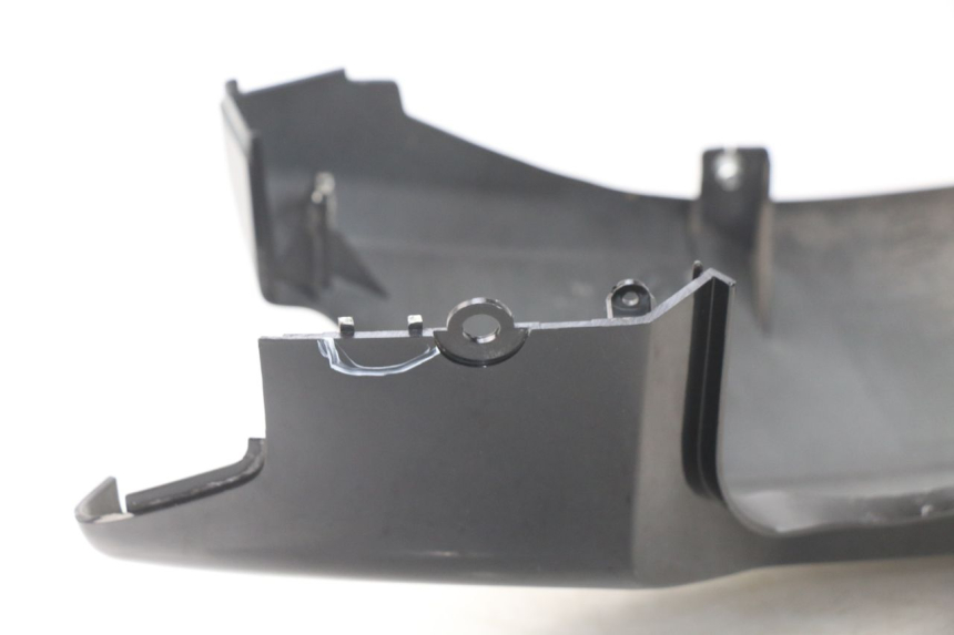 photo de RIGHT REAR SIDE PANEL DAELIM S2 FI 125 (2008 - 2017) - Surface and material condition