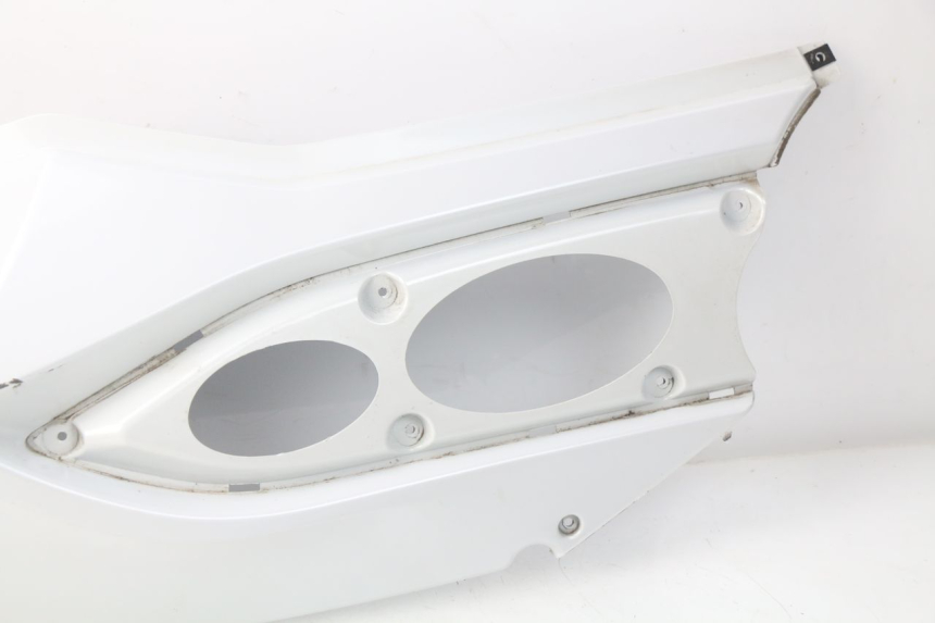 photo de RIGHT REAR SIDE PANEL DAELIM S3 125 (2010 - 2017) - Component zoom