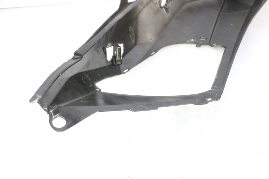 photo de REAR RIGHT PANEL PEUGEOT SATELIS COMPRESSOR K15 125 (2006 - 2009) - Zoom on usage condition