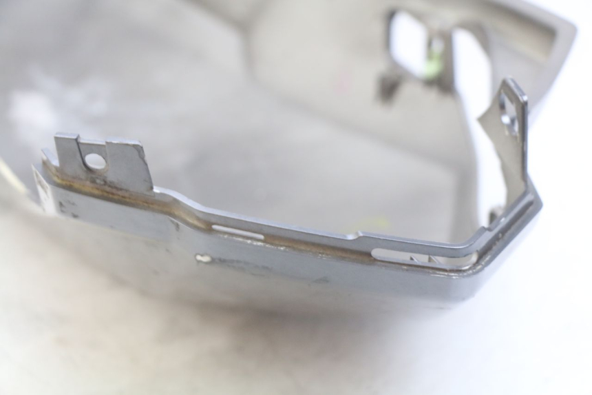 photo de RIGHT REAR SIDE PANEL PEUGEOT SATELIS 125 (2010 - 2012) - Zoom on usage condition