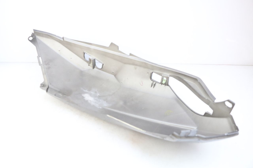 photo de RIGHT REAR SIDE PANEL PEUGEOT SATELIS 125 (2010 - 2012) - Alternative perspective