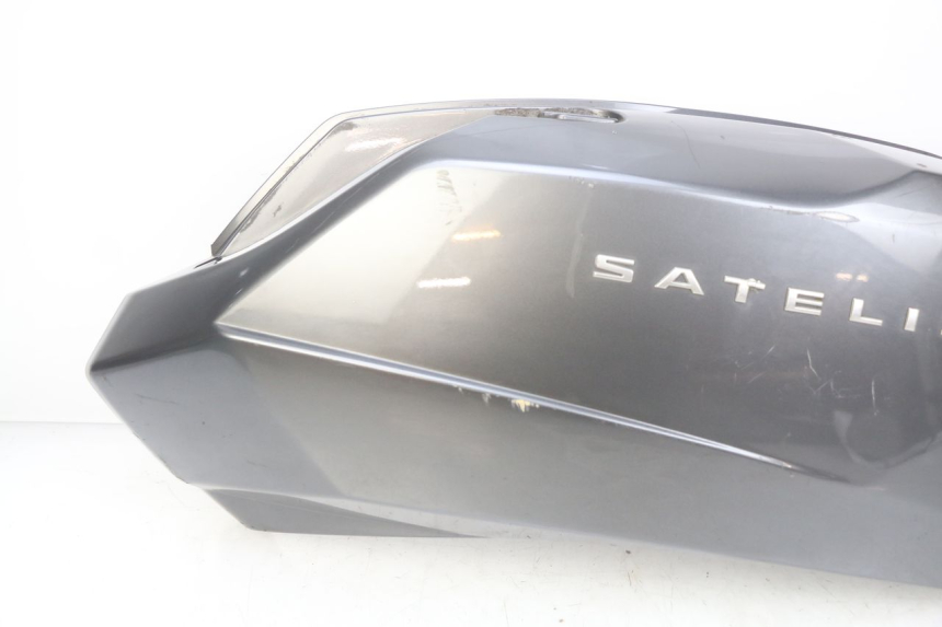 photo de RIGHT REAR SIDE PANEL PEUGEOT SATELIS 125 (2010 - 2012) - Surface and material condition