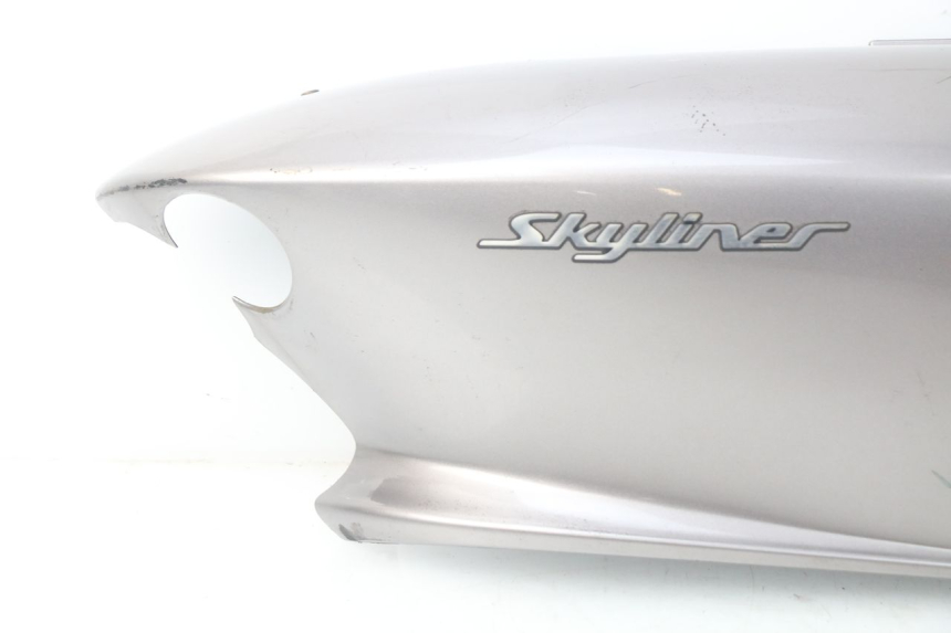 photo de REAR RIGHT PANEL MBK SKYLINER 125 (2004 - 2007) - Distinctive features