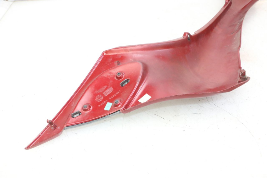 photo de REAR RIGHT PANEL TRIUMPH SPRINT 900 (1995 - 1998) - Fixing points details