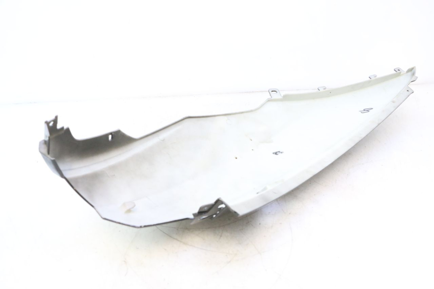 photo de REAR RIGHT PANEL RAZZO STEED 125 (2012 - 2018) - Technical close-up