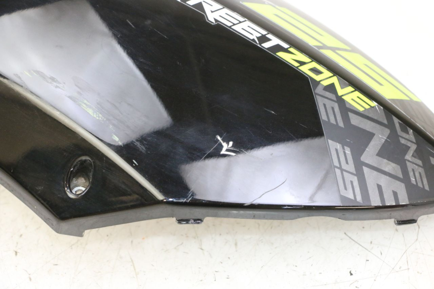 photo de REAR RIGHT PANEL PEUGEOT STREETZONE I NAKED 2T 50 (2018 - 2020) - Surface and material condition