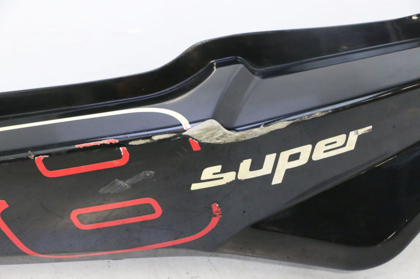 photo de REAR RIGHT PANEL KYMCO SUPER 8 2T 50 (2007 - 2013) - Zoom on usage condition