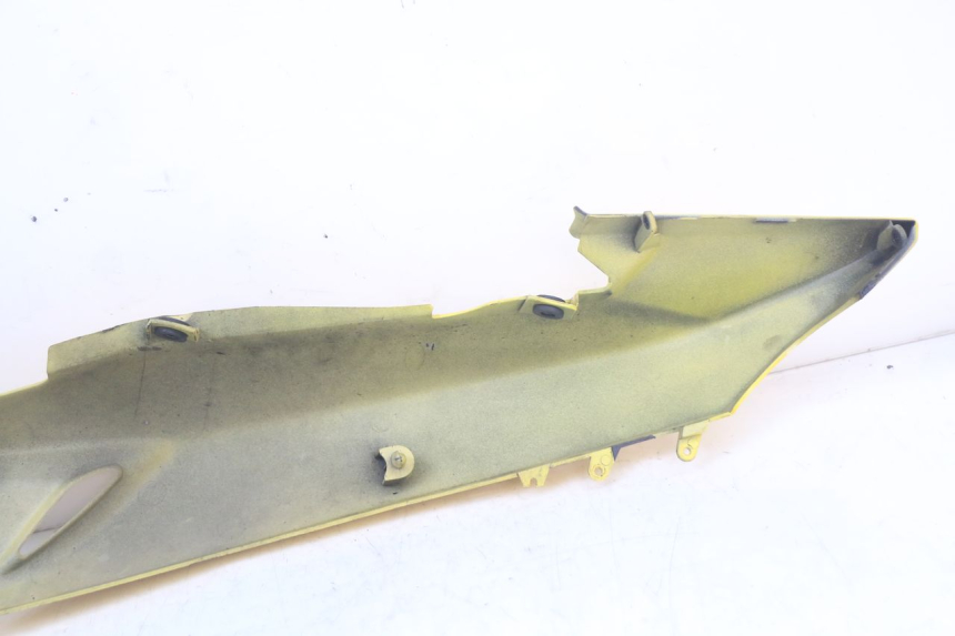 photo de REAR RIGHT PANEL SUZUKI GS F 500 (2004 - 2007) - Checked used part