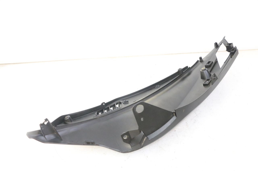photo de RIGHT REAR SIDE PANEL APRILIA SXR 50 (2021 - 2023) - Component detail