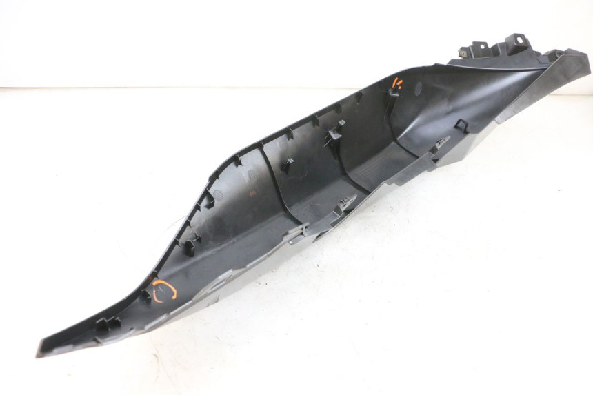 photo de REAR RIGHT PANEL YAMAHA TRICITY 300 (2020 - 2024) - Alternative perspective