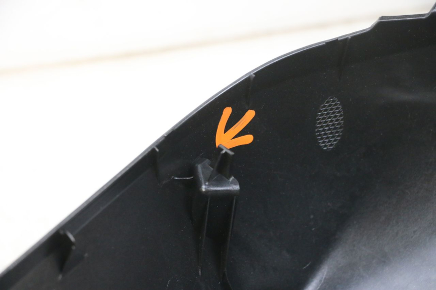 photo de REAR RIGHT PANEL YAMAHA TRICITY 300 (2020 - 2024) - Product overview