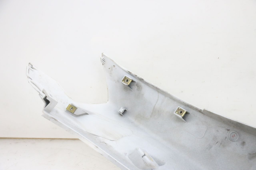 photo de REAR RIGHT PANEL PEUGEOT TWEET PRO EFI 4T 50 (2021 - 2022) - Technical close-up