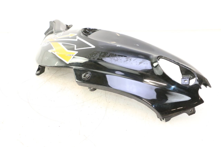 photo de REAR RIGHT PANEL PIAGGIO TYPHOON 50 (2000 - 2009) - Distinctive features