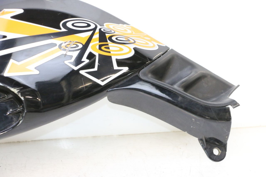 photo de REAR RIGHT PANEL PIAGGIO TYPHOON 50 (2000 - 2009) - Detailed visual inspection