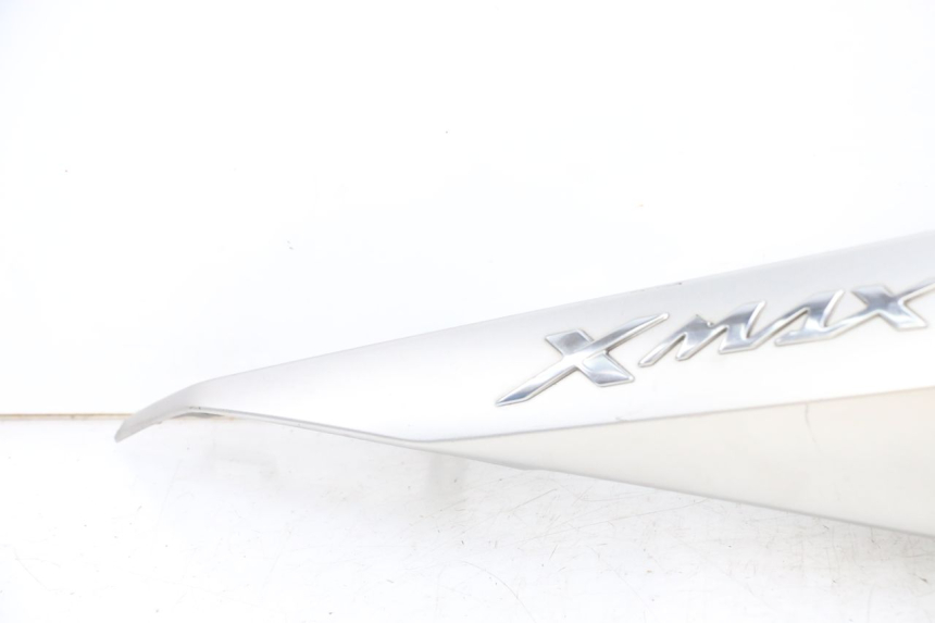 photo de RIGHT REAR SIDE PANEL YAMAHA XMAX X-MAX ABS 125 (2017 - 2020) - Surface and material condition