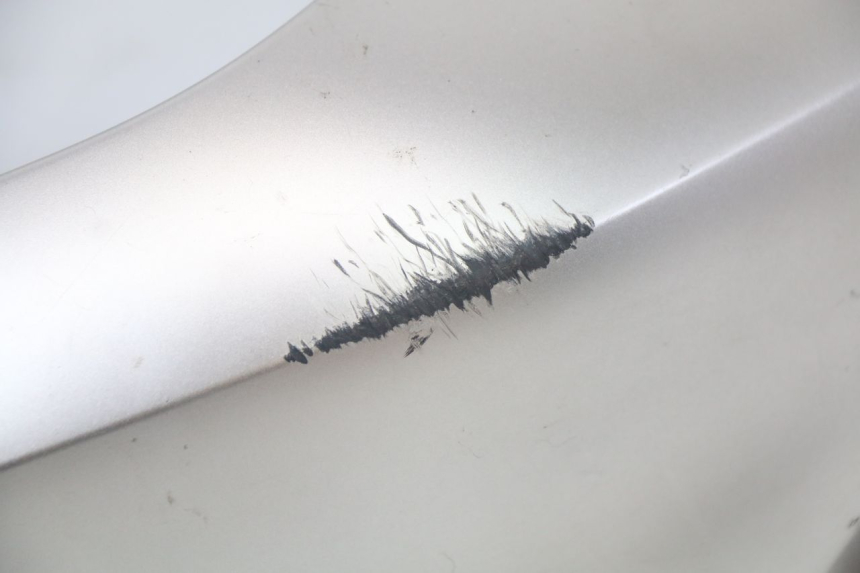 photo de RIGHT REAR SIDE PANEL YAMAHA XMAX X-MAX ABS 125 (2017 - 2020) - Technical close-up