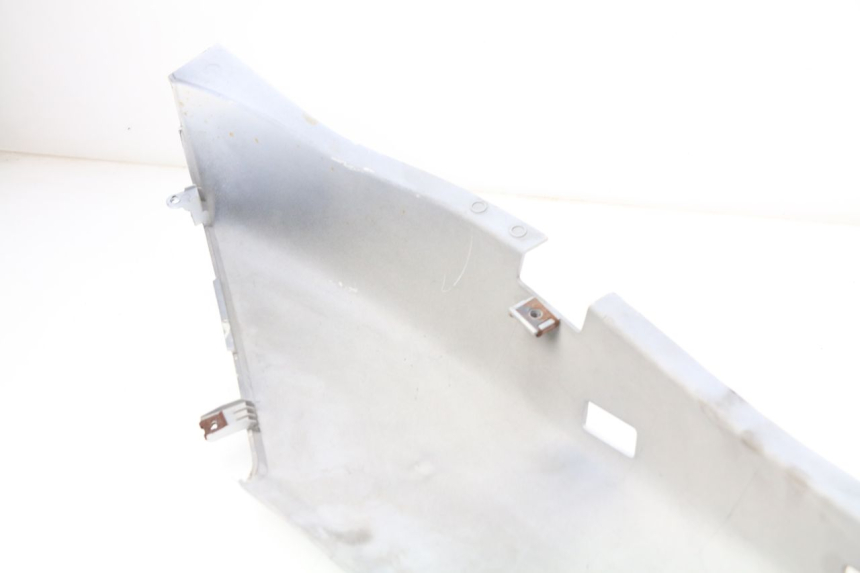 photo de RIGHT REAR SIDE PANEL YAMAHA XMAX X-MAX 125 (2006 - 2009) - Component detail
