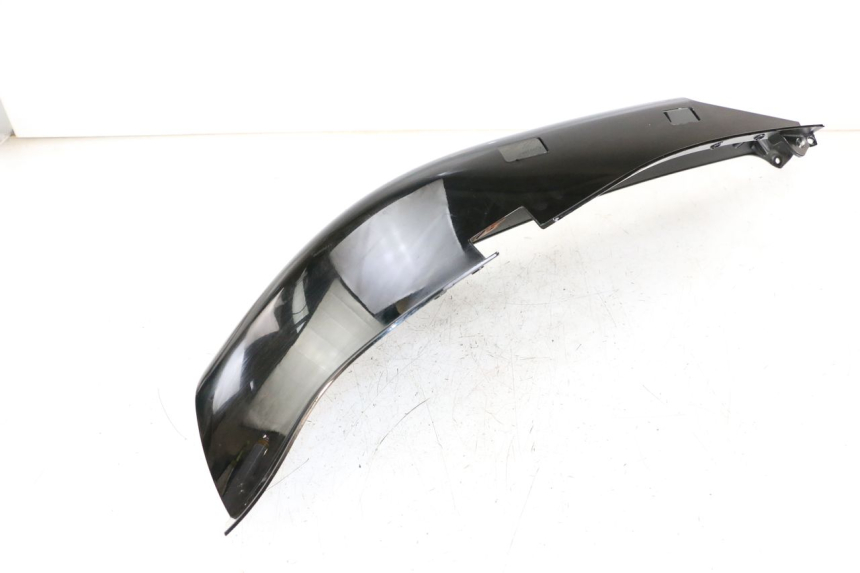 photo de RIGHT REAR SIDE PANEL YAMAHA XMAX X-MAX 125 (2006 - 2009) - Surface and material condition