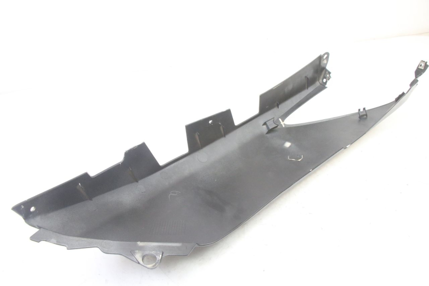 photo de REAR RIGHT PANEL YAMAHA X-MAX XMAX 125 (2010 - 2013) - Additional view of the item
