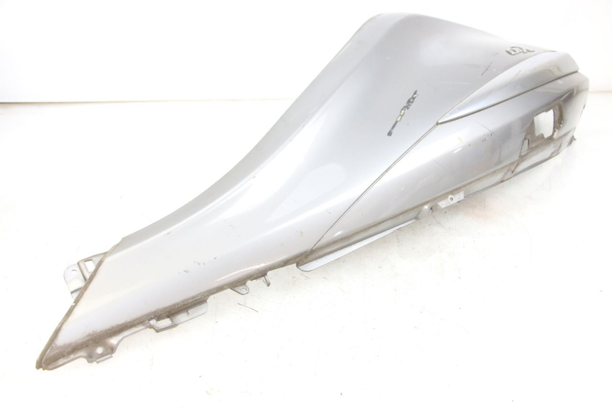 photo de REAR RIGHT PANEL PIAGGIO X10 125 (2012 - 2017) - Surface and material condition