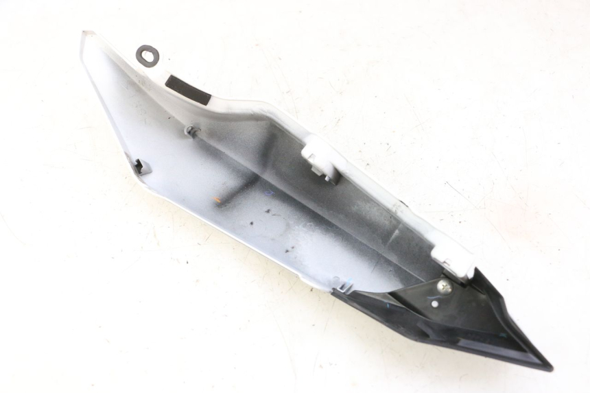 photo de REAR RIGHT PANEL YAMAHA XJ6 ABS 600 (2008 - 2016) - Product overview