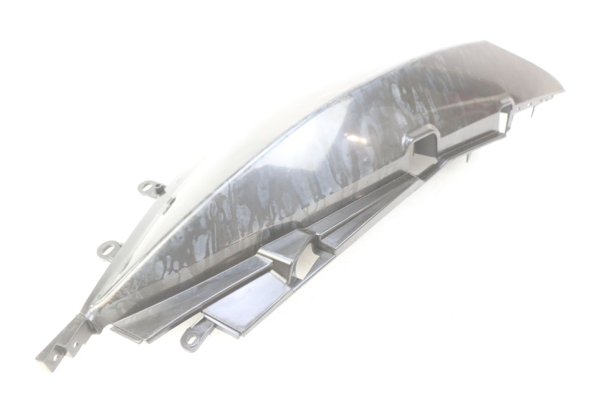 photo de RIGHT REAR SIDE PANEL YAMAHA XP T-MAX TMAX ABS 500 (2004 - 2007) - Fixing points details
