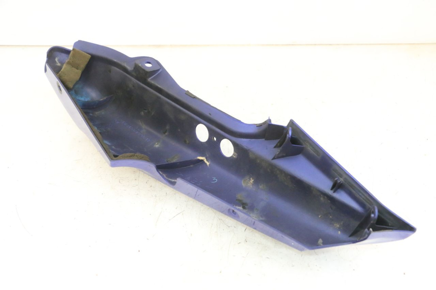 photo de REAR RIGHT PANEL YAMAHA FZS FAZER 600 (2001 - 2003) - Zoom on usage condition