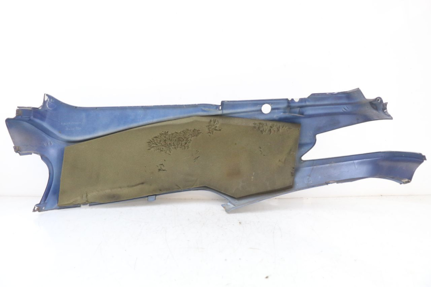 photo de REAR RIGHT PANEL YAMAHA YE ZEST 50 (1992 - 1998) - Technical close-up