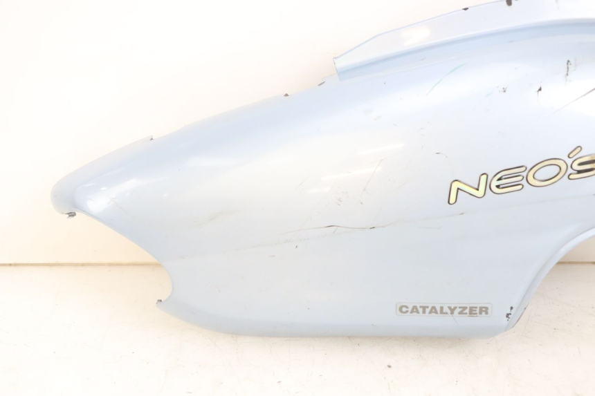 photo de REAR RIGHT PANEL YAMAHA YN NEO'S 50 (1997 - 2004) - Fixing points details