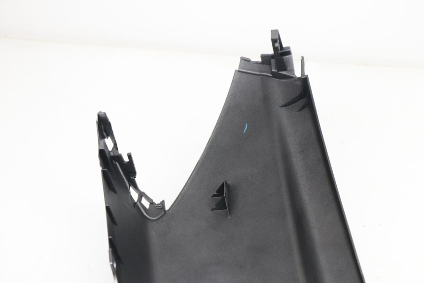 photo de REAR RIGHT PANEL YAMAHA YP MAJESTY 400 (2004 - 2008) - Zoom on usage condition