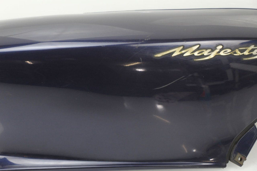 photo de REAR RIGHT PANEL YAMAHA YP MAJESTY 125 (1998 - 2001) - Surface and material condition